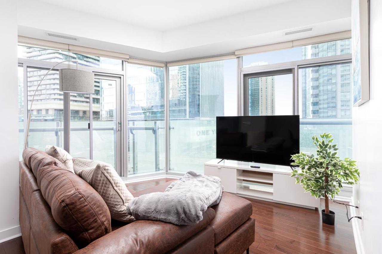 Downtown Toronto Condo Mins From Scotiabank Arena, Tiff, Cn Tower, Union, Mtcc Bagian luar foto