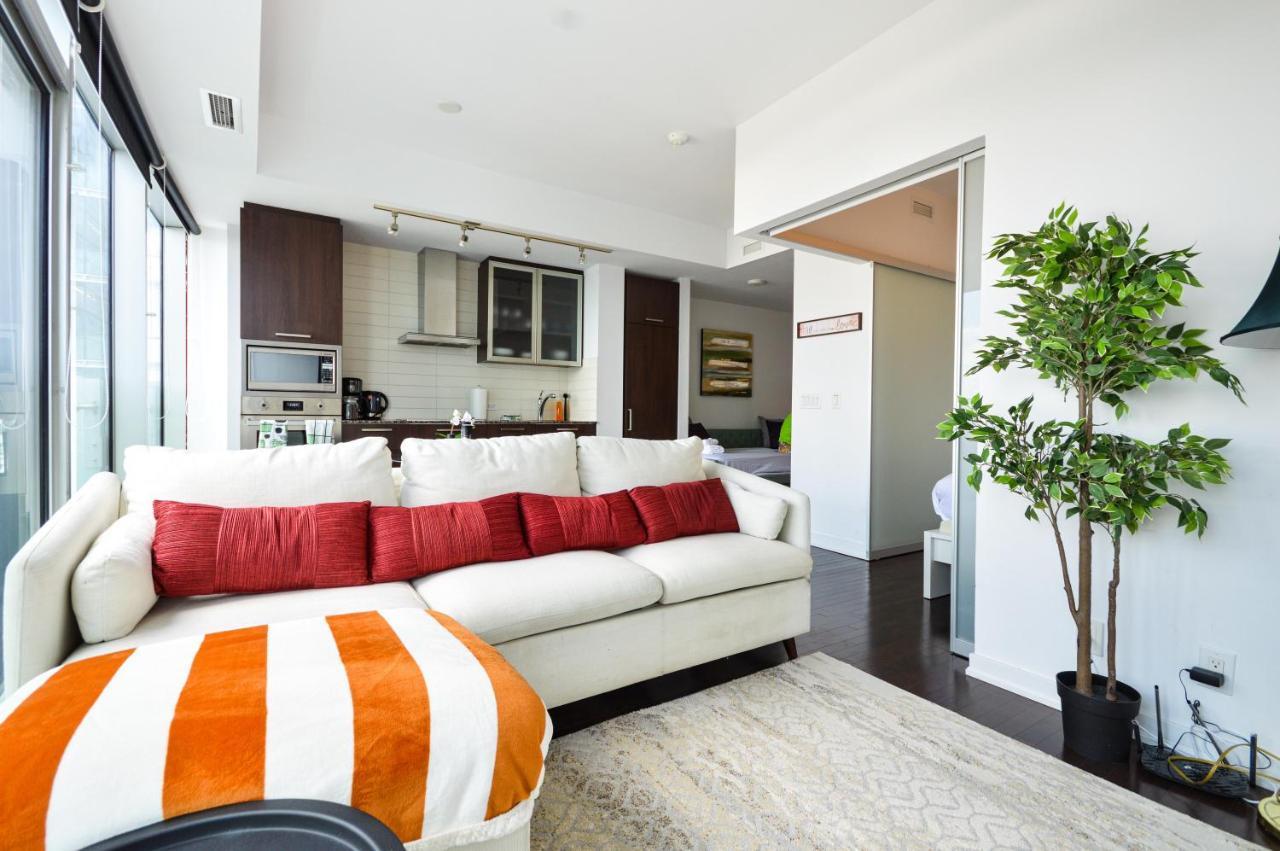 Downtown Toronto Condo Mins From Scotiabank Arena, Tiff, Cn Tower, Union, Mtcc Bagian luar foto