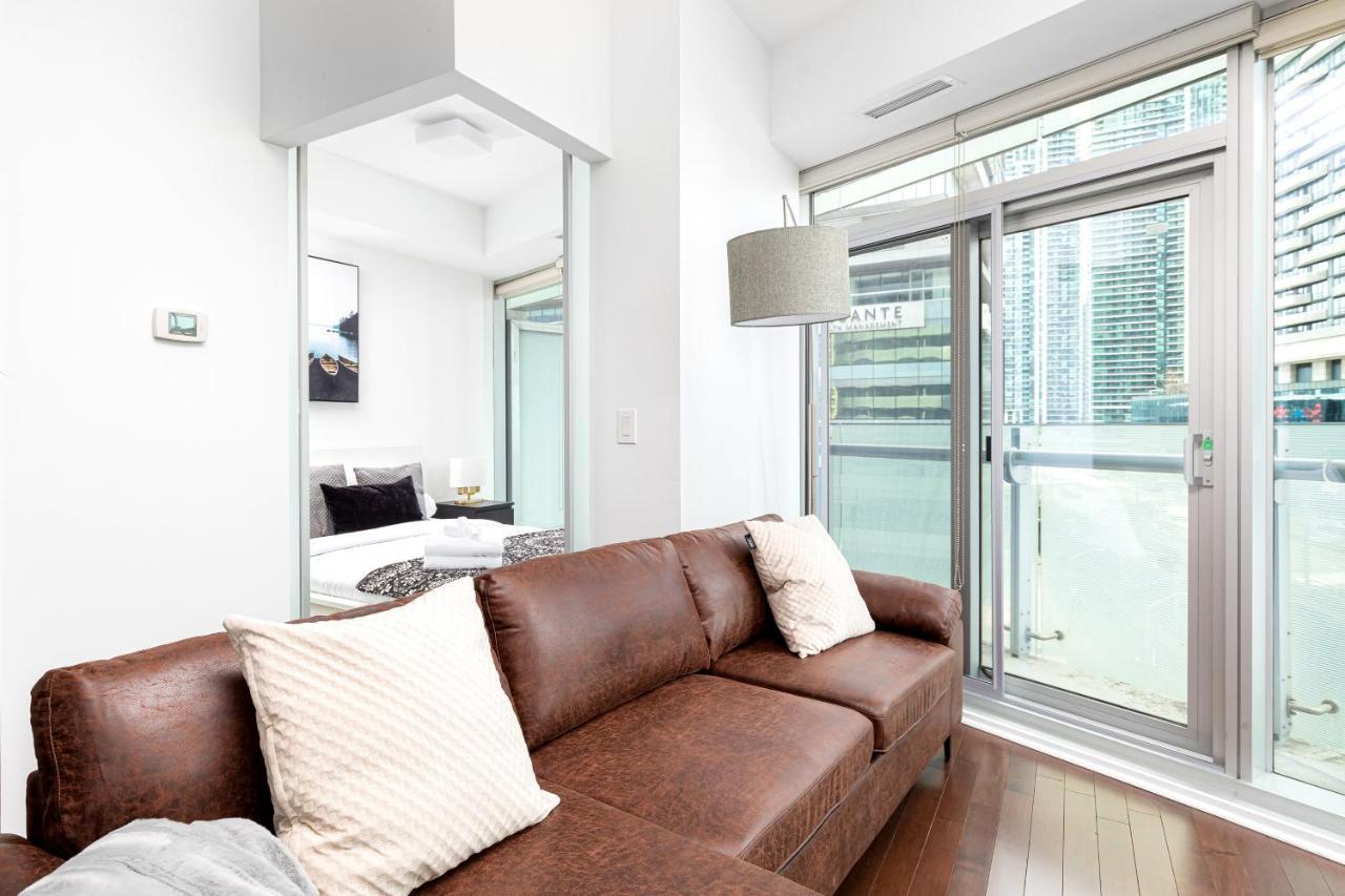 Downtown Toronto Condo Mins From Scotiabank Arena, Tiff, Cn Tower, Union, Mtcc Bagian luar foto