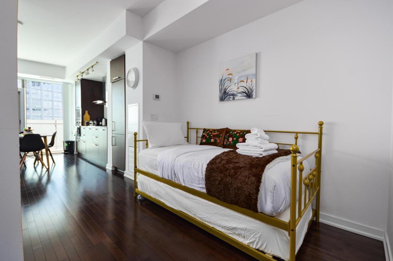 Downtown Toronto Condo Mins From Scotiabank Arena, Tiff, Cn Tower, Union, Mtcc Bagian luar foto