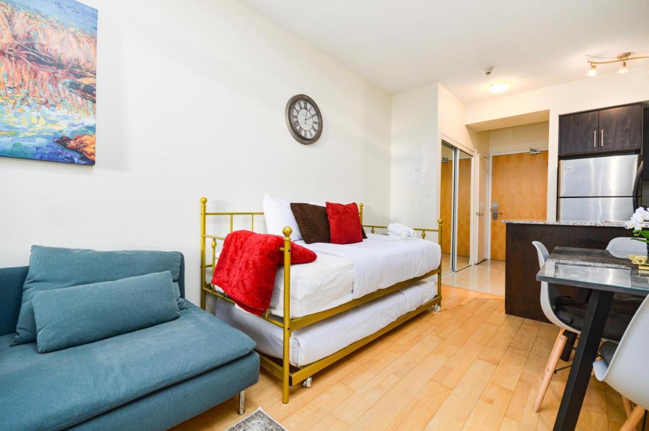 Downtown Toronto Condo Mins From Scotiabank Arena, Tiff, Cn Tower, Union, Mtcc Bagian luar foto